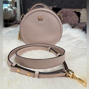 Michael Kors Delaney Canteen crossbody